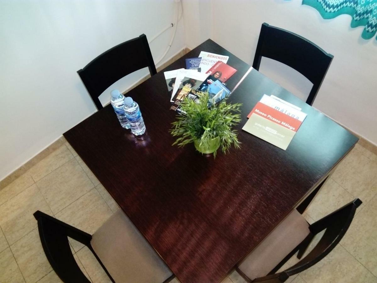 Apartamento Dos Aceras Малага Екстер'єр фото